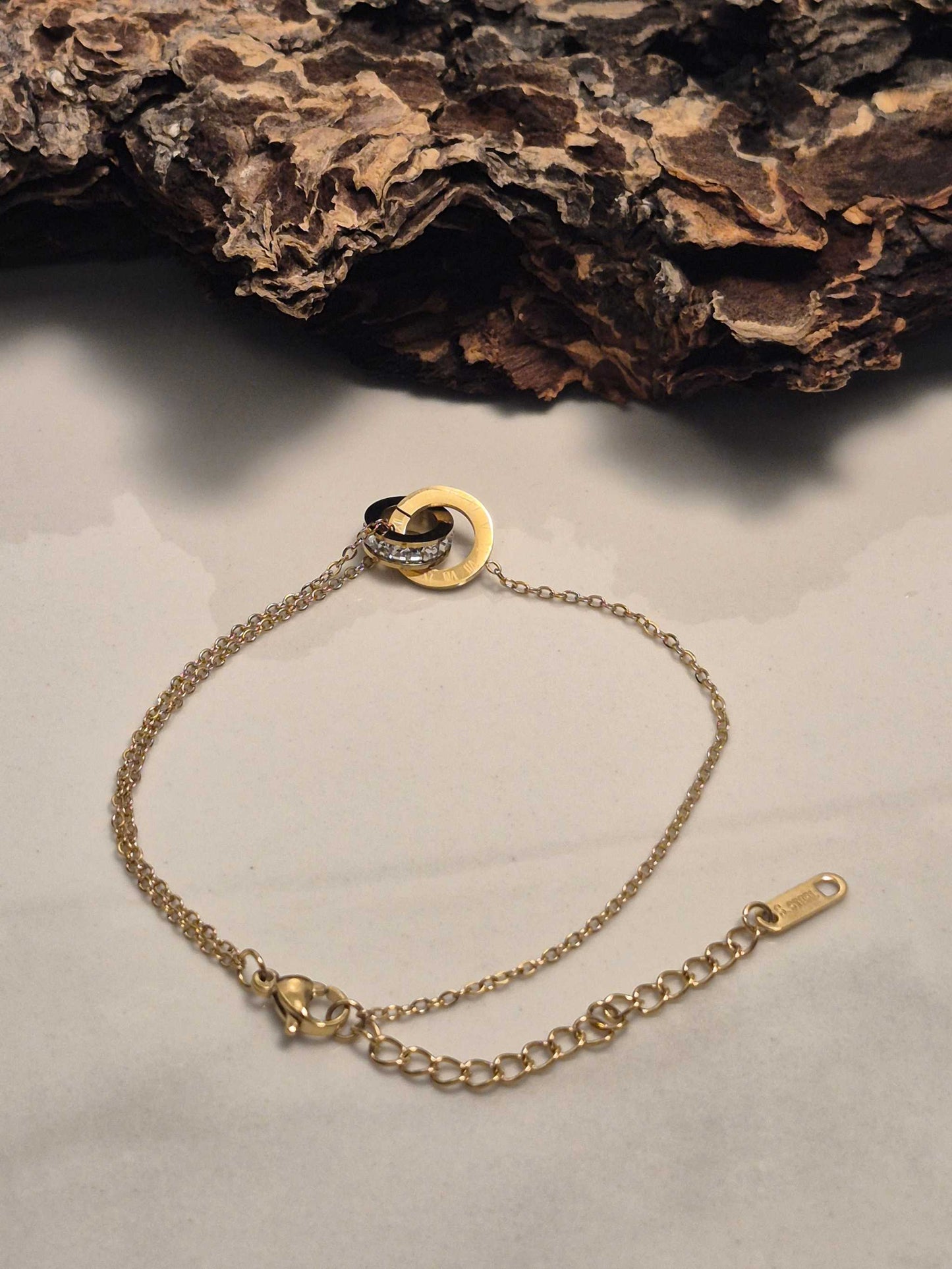 Aurelia Circle Bracelet